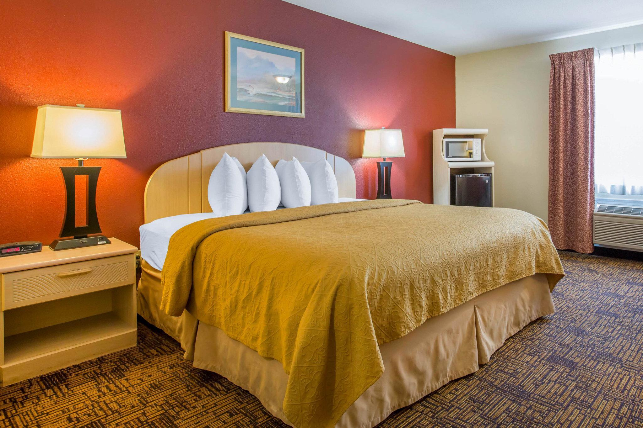 Quality Inn & Suites Weed Esterno foto