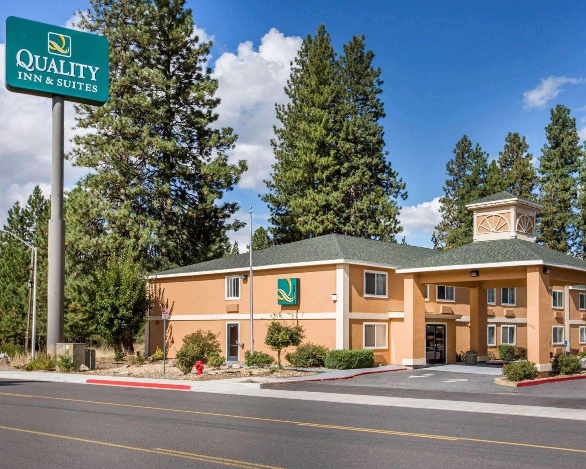 Quality Inn & Suites Weed Esterno foto