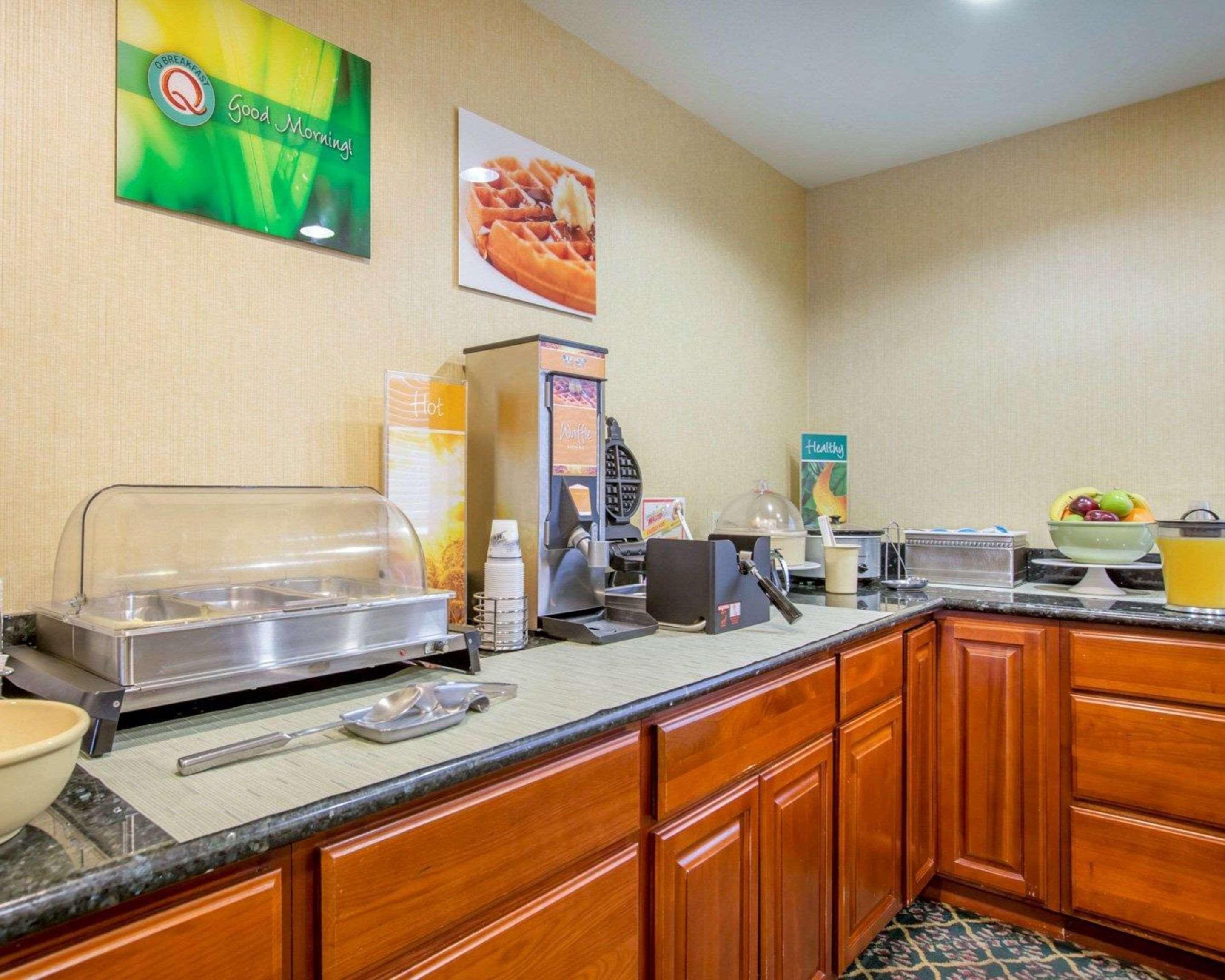 Quality Inn & Suites Weed Esterno foto