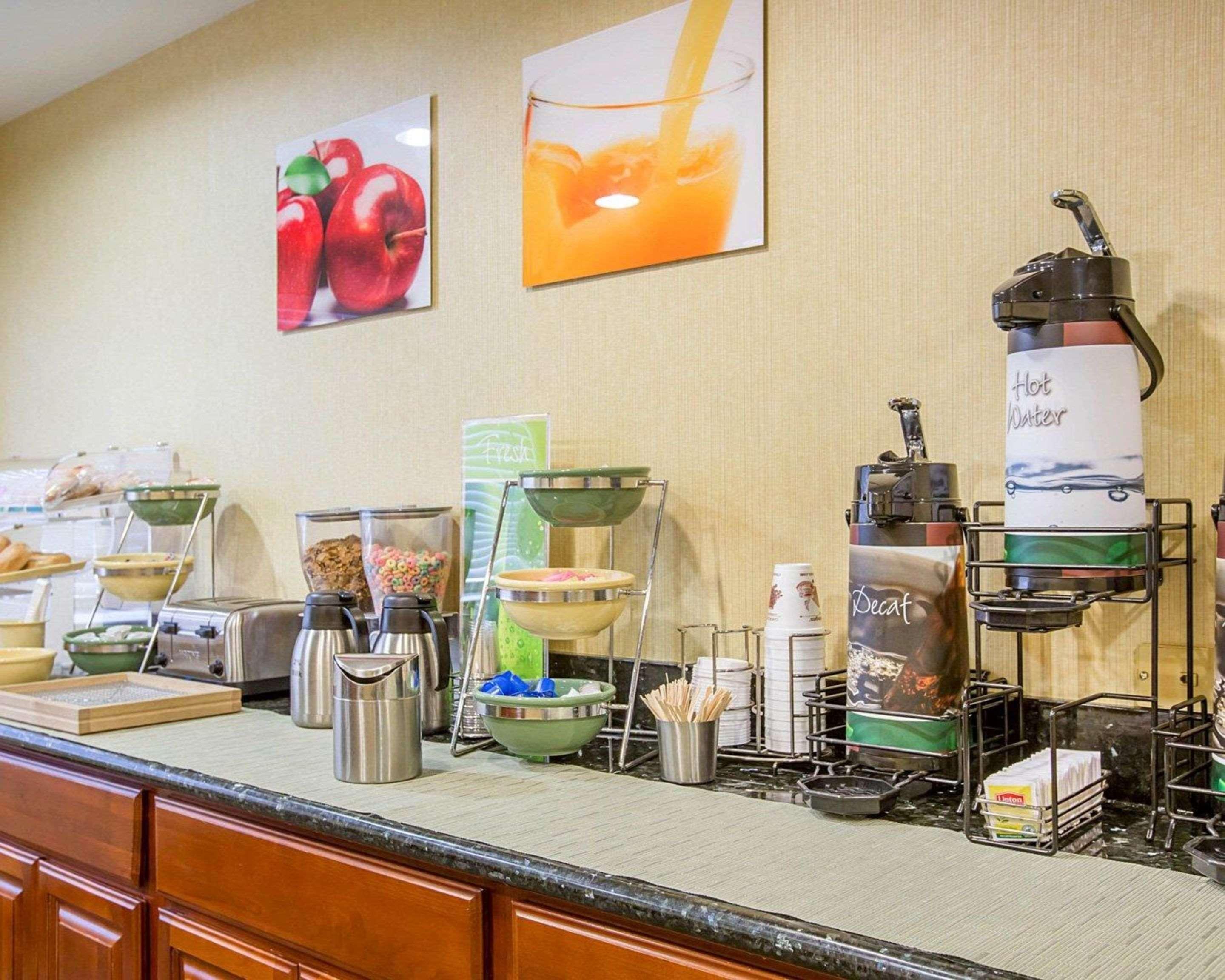Quality Inn & Suites Weed Esterno foto