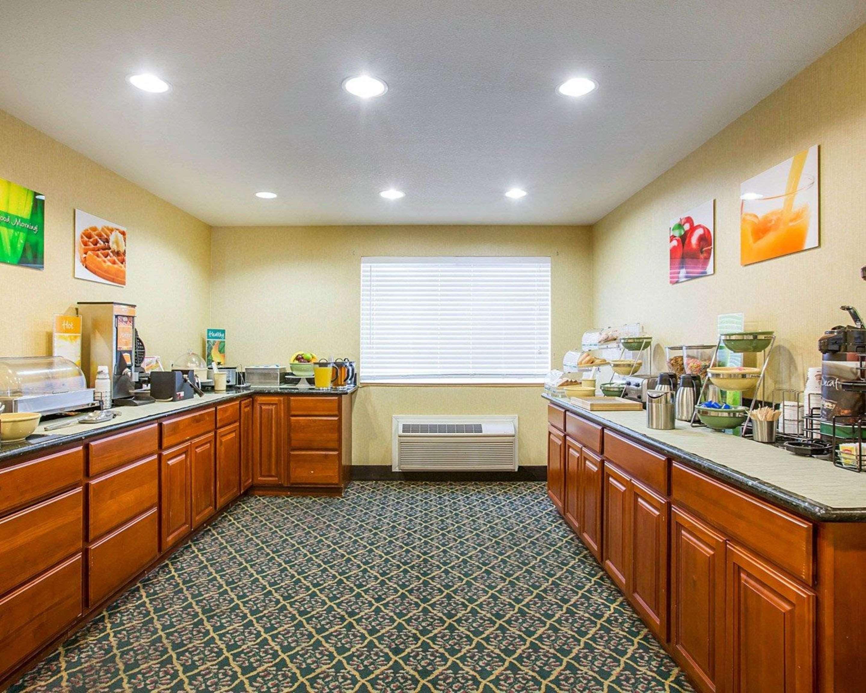 Quality Inn & Suites Weed Esterno foto