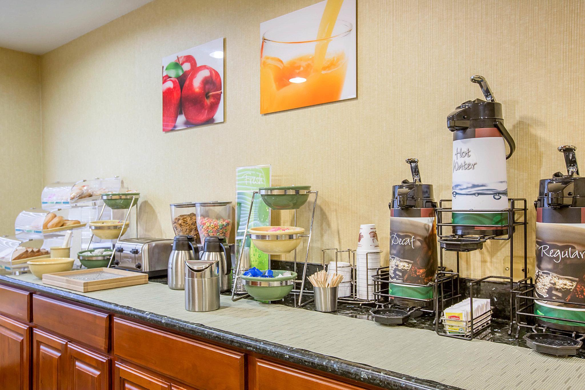 Quality Inn & Suites Weed Esterno foto